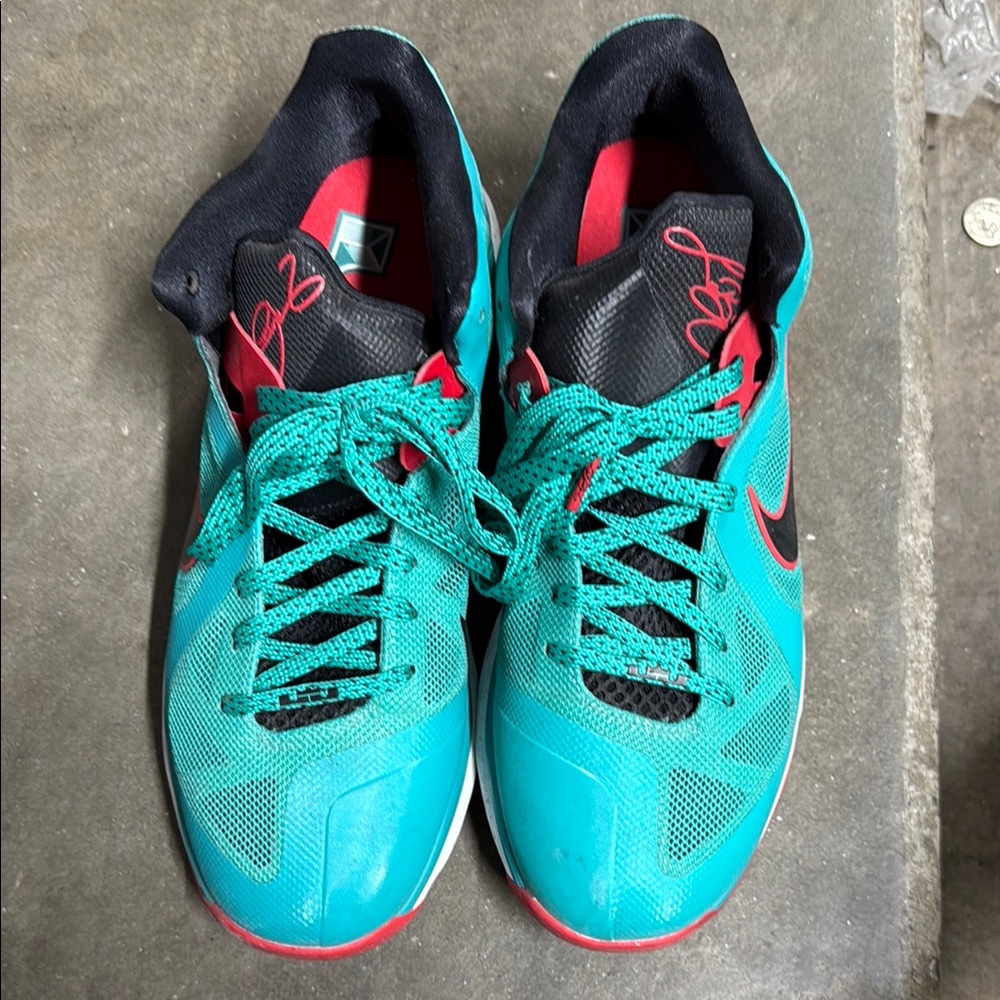 Nike Green and Red Athletic Shoes for Performance